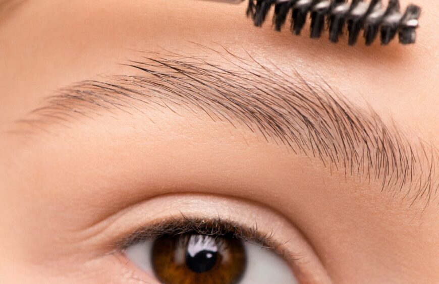 mascara applicator