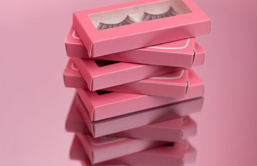 boxes with fake eyelashes